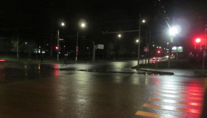 В Кирове водитель на «Тойоте» сбил молодую девушку