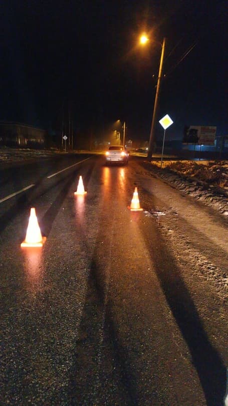 Сводка аварий за 2 ноября в Кирове: упавшая в автобусе пенсионерка и перевернувшаяся "Гранта"