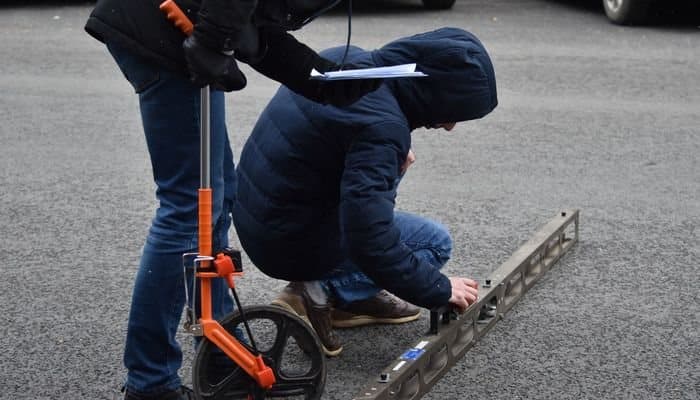 Ремонта не было 30 лет: в Кирове начали ремонтировать улицу Красноармейскую