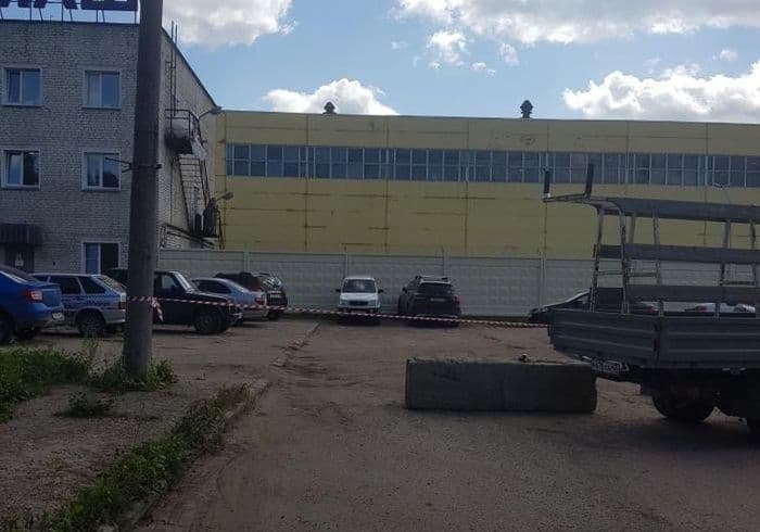 Ловушка на выезде из Кирова: раскопки улицы Щорса привели к транспортному беспределу и пробкам