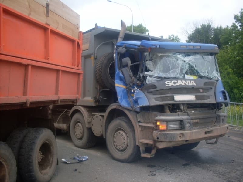 Два грузовика столкнулись в Котельниче