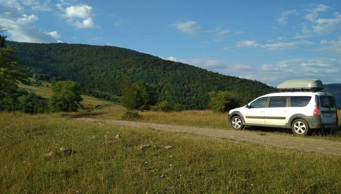 Теперь за багажник на крыше автомобиля можно получить штраф от ГИБДД