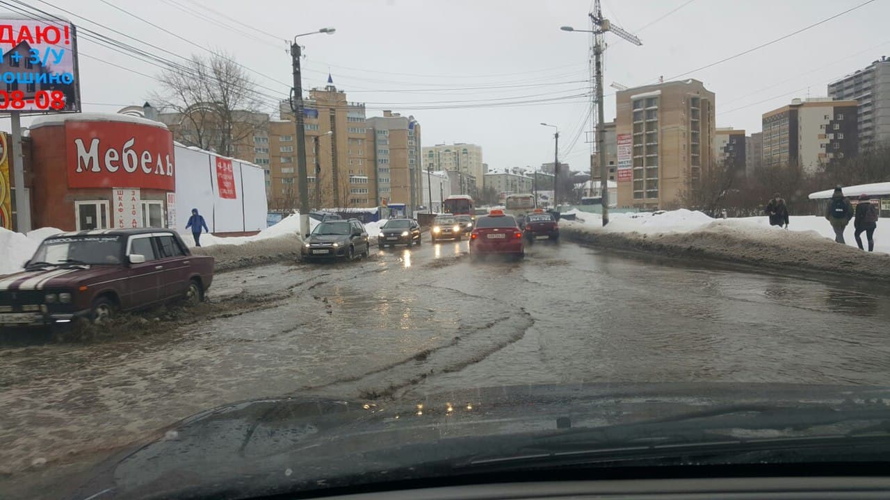 Готовимся к потопу. Дороги Кирова уйдут под воду