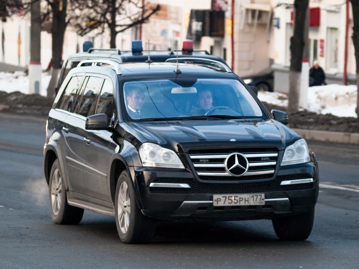 Премиум кортеж. На чем в Киров приехали делегаты?