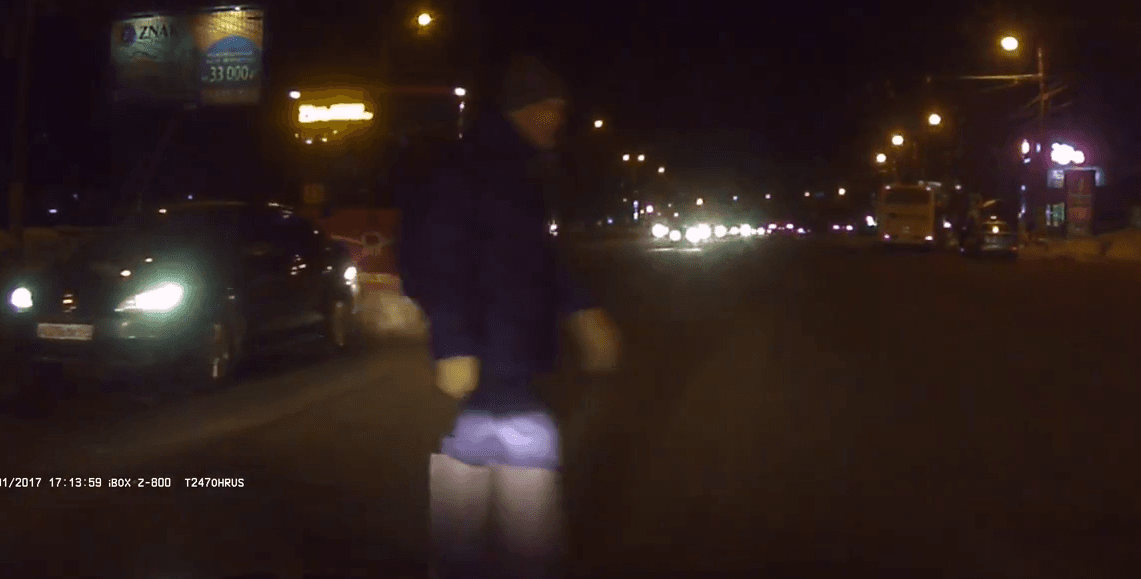 Остановился пропустить пешехода и получил удар в зад. Кто виноват?