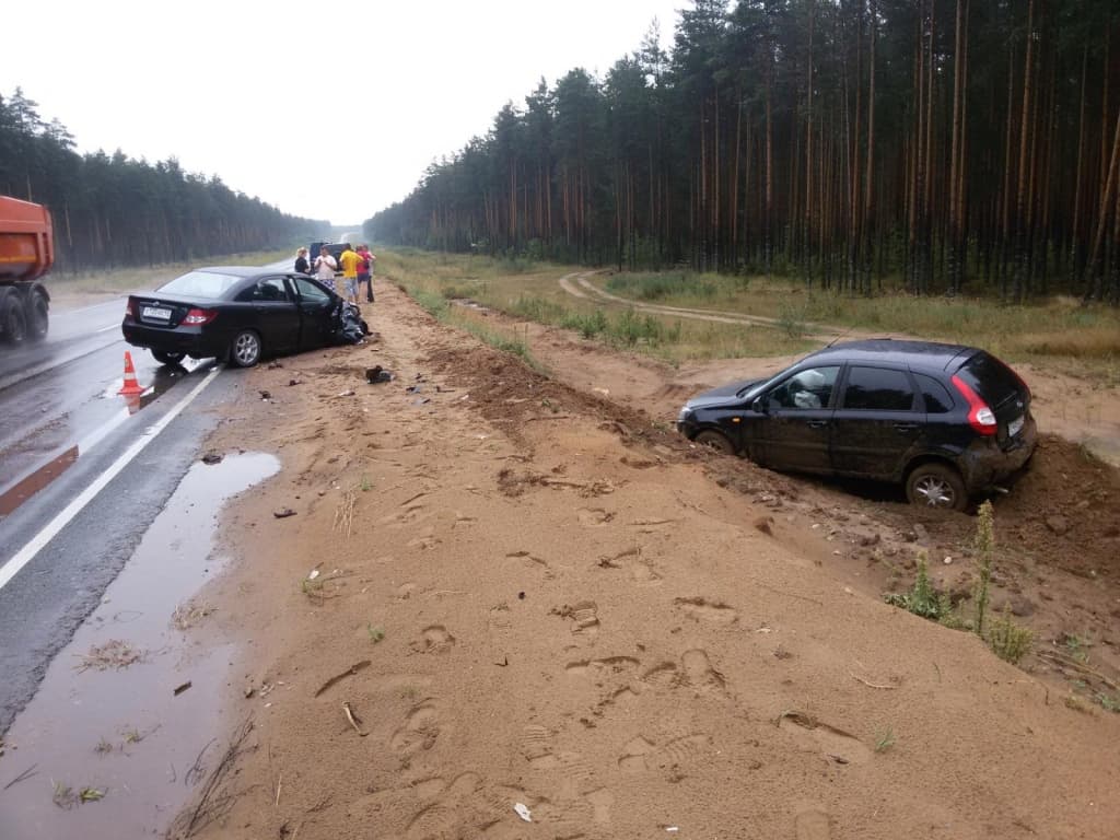 На трассе Подгорена - Шихово лоб в лоб сошлись Lada и BYD