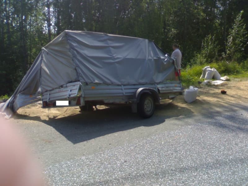 Из-за заноса прицепа погиб пассажир машины, пострадал водитель