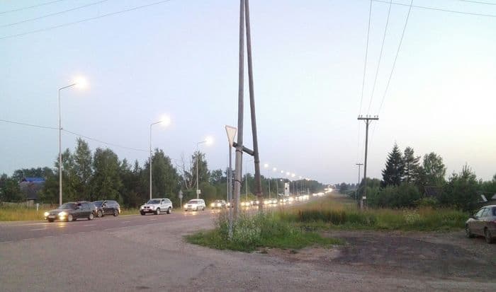 Огромнейшая пробка собралась на Победиловском тракте под Кировом