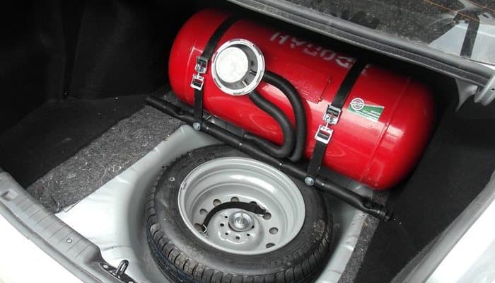 Правительство увеличило субсидии для перевода транспорта на метан: выгода составит до 90%