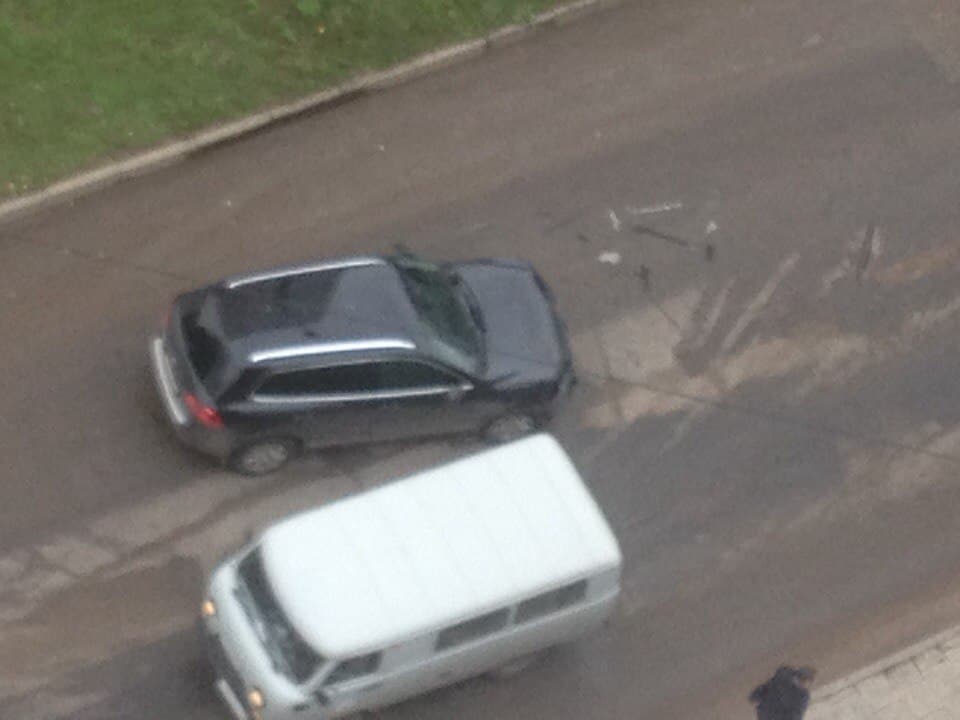 Незаконченный разворот: «Туарег» протаранил Getz