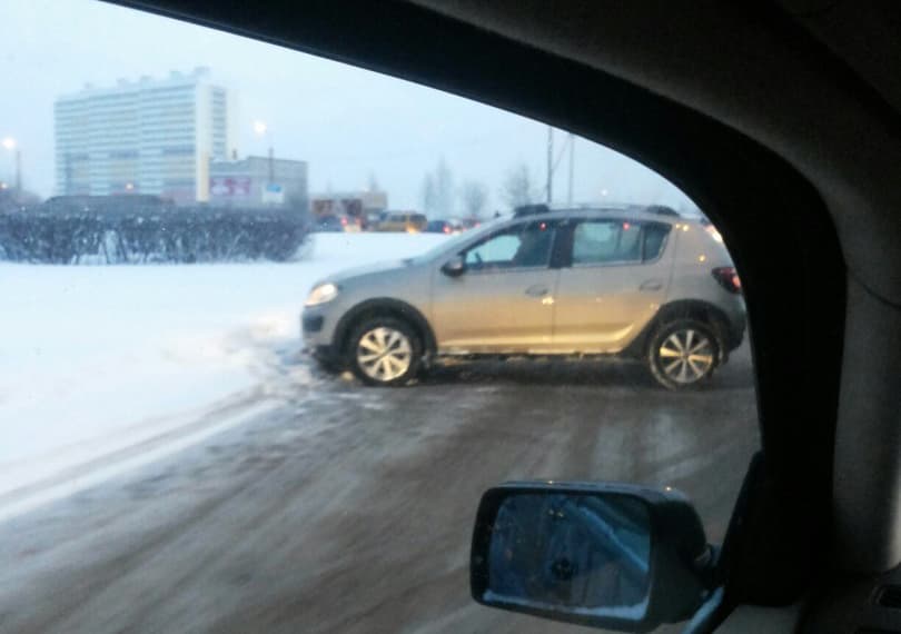 Аварийный понедельник: разбитые машины, пробки, драки