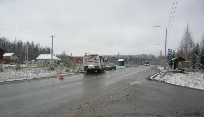 В Кирове 11-летняя девочка попала под колеса «Пазика»: её госпитализировали