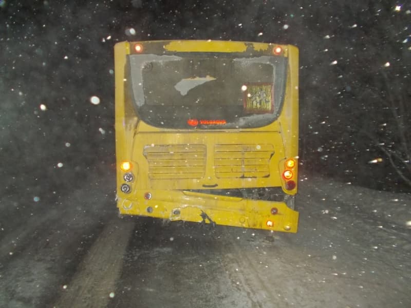 Не доехал. В Яранском районе ВАЗ смял новый автобус
