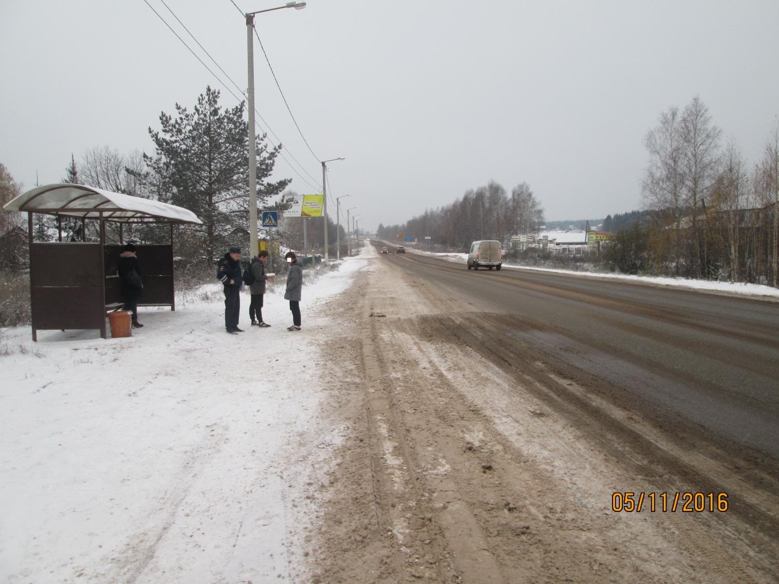 18-летний водитель УАЗ «Патриот» сбил подростка на остановке
