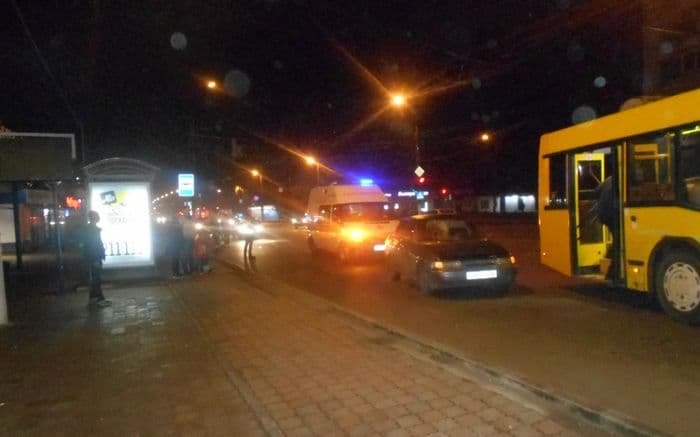 На Октябрьском проспекте автоледи сбила школьника