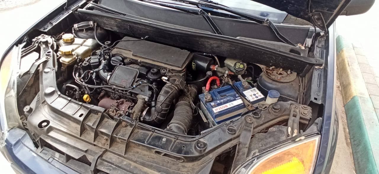 Моя машина под капотом сияет чистотой — вот как я этого добился