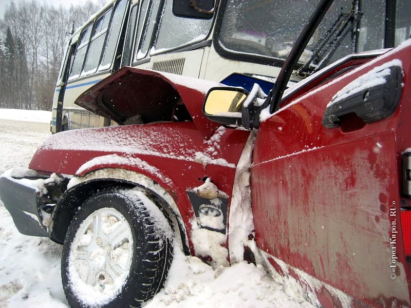 ДТП. Девяносто девятая врезалась в автобус ПАЗ