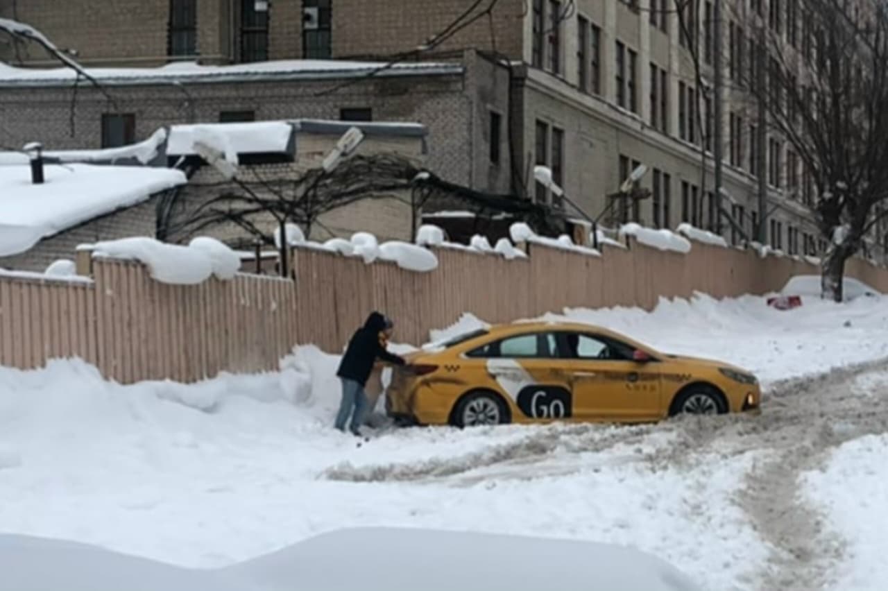 В России спрогнозировали рост цен на услуги такси в 2026 году