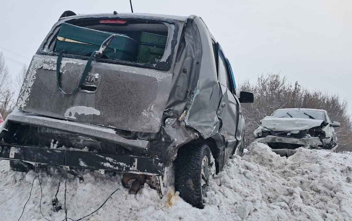 Четыре человека пострадали в ДТП с Kia и Renault в Советском районе