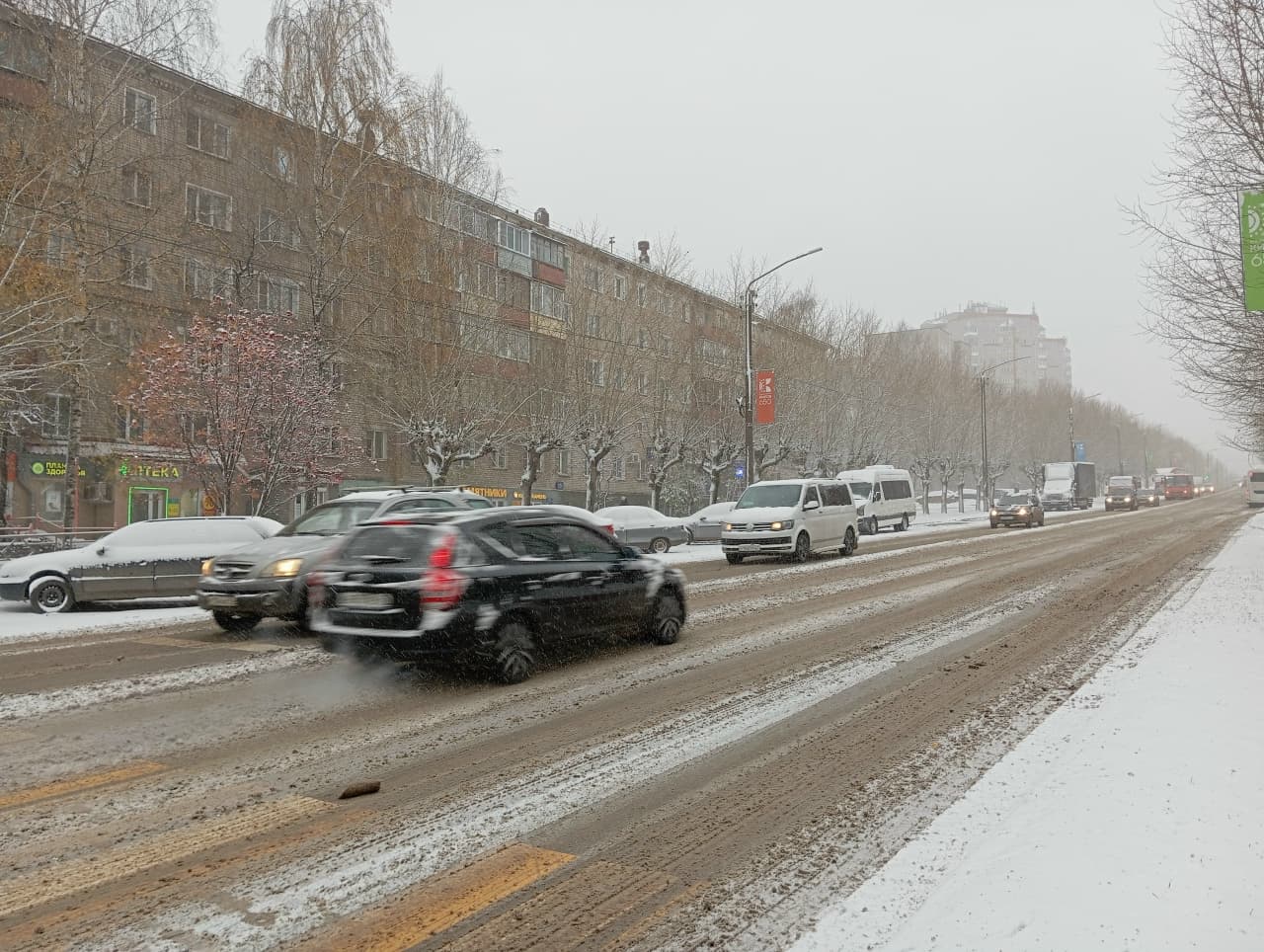 Названы десять самых популярных марок машин в России