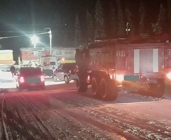 В Подосиновском районе водитель «ВАЗа» погиб в столкновении с товарным поездом