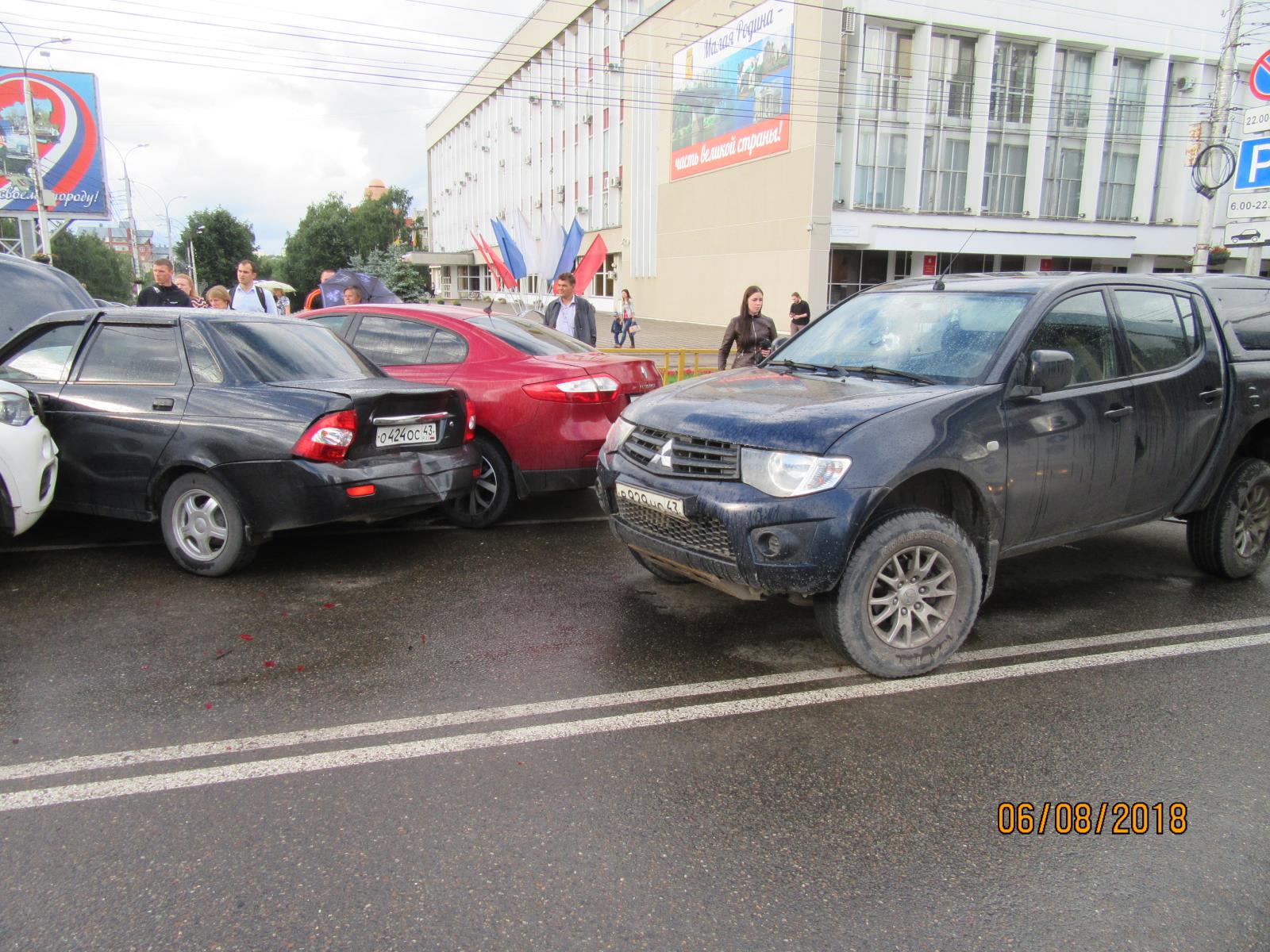 В отношении водителя BMW, участника массовой аварии у администрации, не  будут возбуждать дело