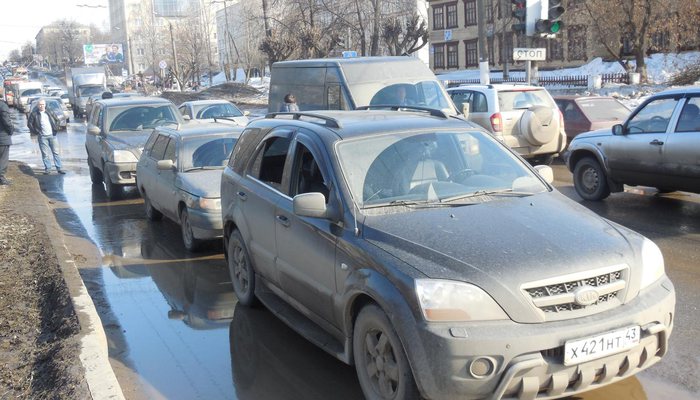 3 машины столкнулись на улице Московской