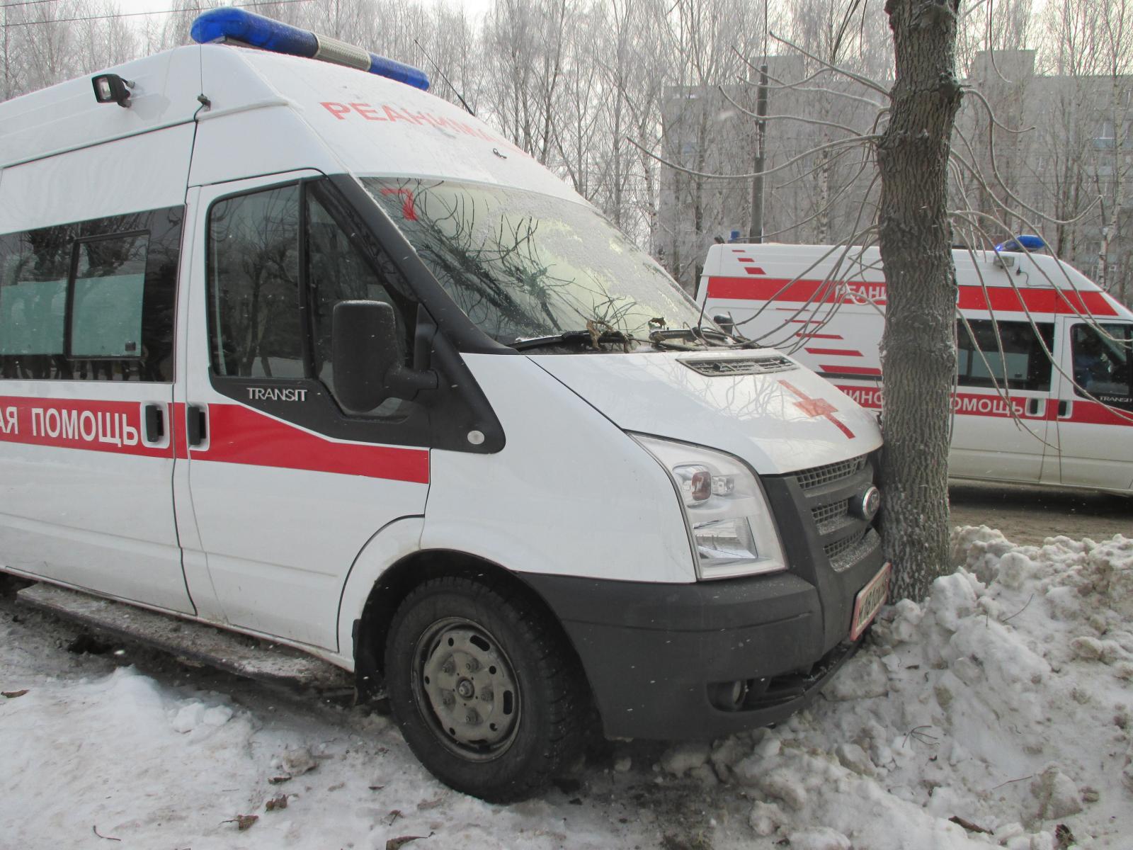 Скорая киров. Hyundai скорая. Машина скорой помощи Киров. Машины скорой помощи в Кировской области..