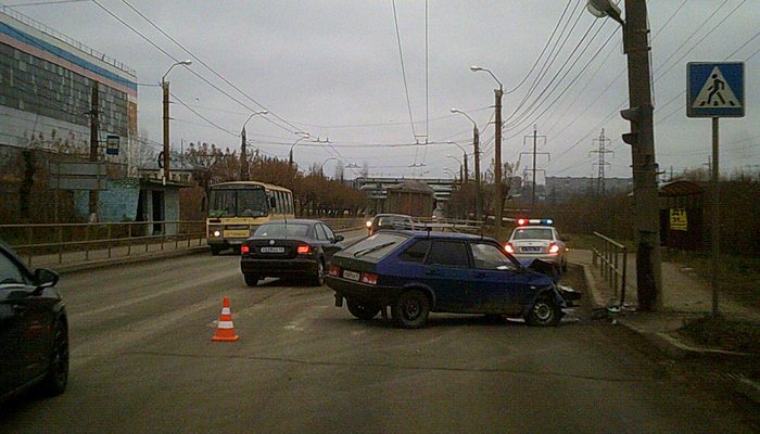 Водитель был пьян - авария на Луганской