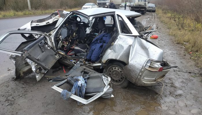 За сутки в Кировской области в ДТП пострадали 10 человек и один погиб