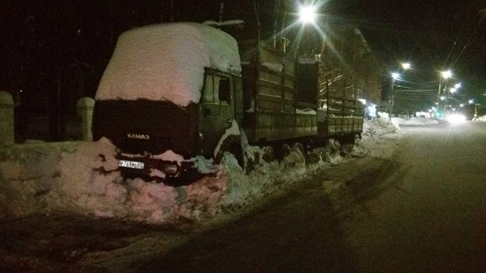 В Кирове началась эвакуация крупных «подснежников»: уже утащили один грузовик