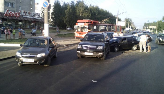 На обновленной Московской столкнулись 5 машин