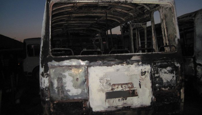 В Кирове 2 автобуса сгорели в ночь на 17 июля