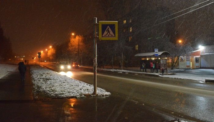 Многие автомобилисты Кирова еще не «переобулись» на зимнюю резину