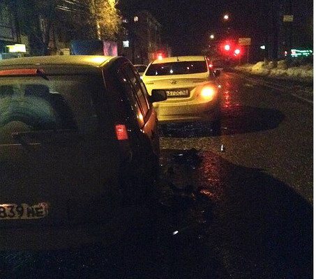 В Кирове разыскивают водителя «Хендая», разбившего 2 машины 