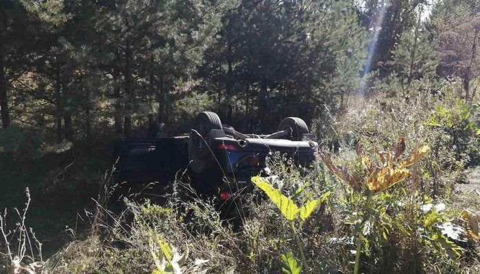 В Кировской области иномарка столкнулась с грузовиком: есть погибшие