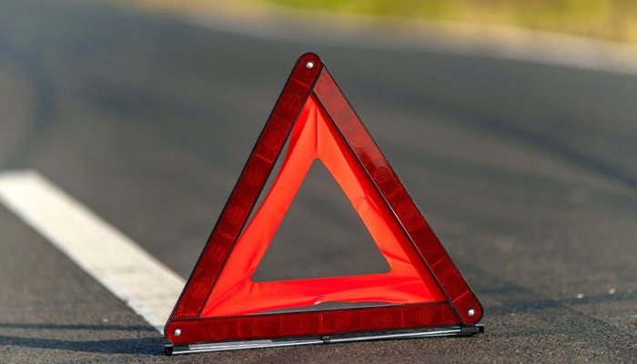 В Кировской области водитель УАЗа сбил дорожного рабочего