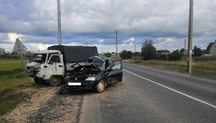 В Кировской области на трассе произошла смертельная авария