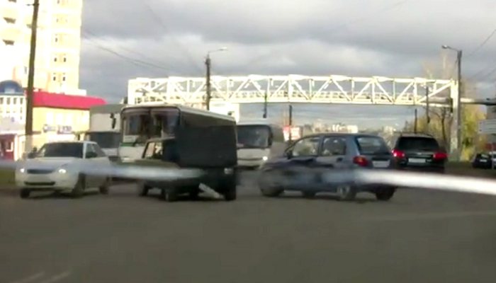 Пробка на Ленина: столкнулись Daewoo Matiz и ВАЗ-2107
