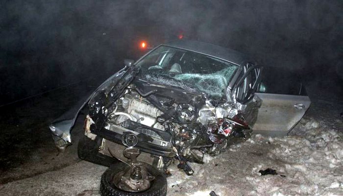 Автомобиль «Ауди» врезался в «Мерседес»: водитель погиб