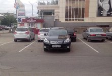 #Парковка43. Автомобилисты любят бордюры и газоны