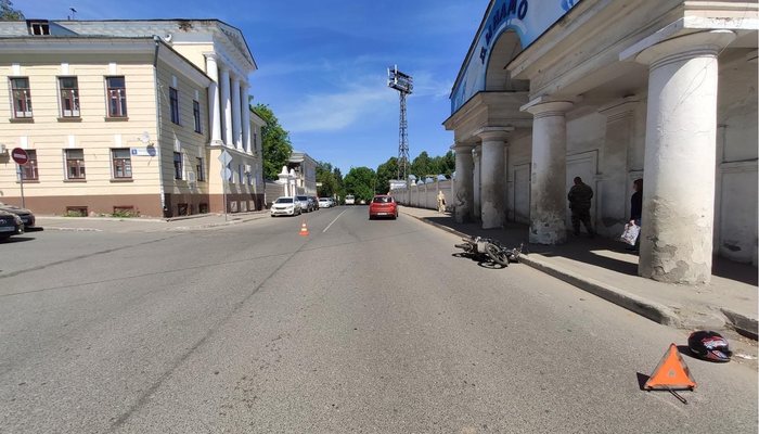 В Кирове в ДТП пострадал водитель мопеда