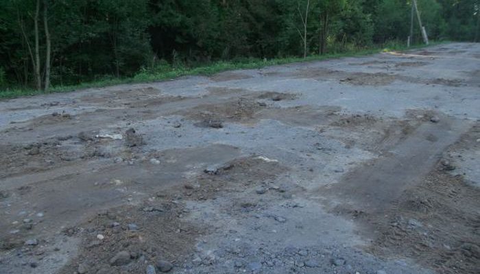 В Кирсе заключили «безлимитный» контракт на содержание дорог