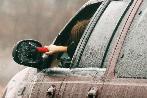Сотрудники ГИБДД предупреждают водителей о ледяном дожде