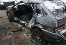 ДТП в Кирове: на Комсомольской ВАЗ едва не остался без крыши