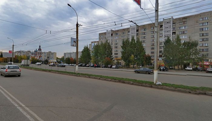 Парковка на улице Воровского у «Макдоналдса» незаконна