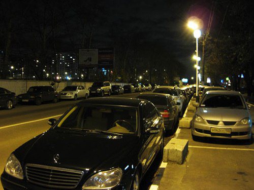 Депутаты предложили запретить ночную парковку на улицах Кирова