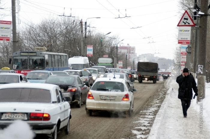 Пробки киров. Кировская область пробки. Пробки в городе Киров. Пробки в Кирове на ул. Ленина.