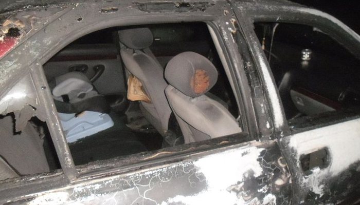Пожар на парковке в Кирове уничтожил 2 машины и еще 2 повредил