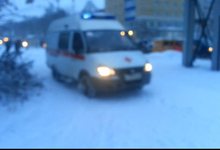 Снегопад в Кирове: «скорой помощи» пришлось объезжать пробку по тротуару